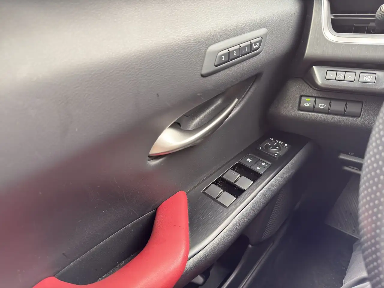 Lexus NX снимка Lexus NX