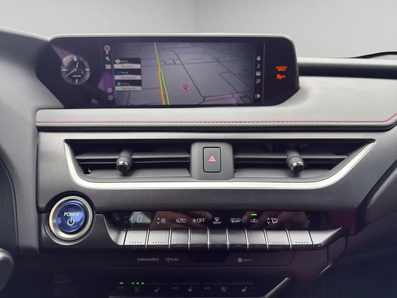 Lexus NX снимка Lexus NX