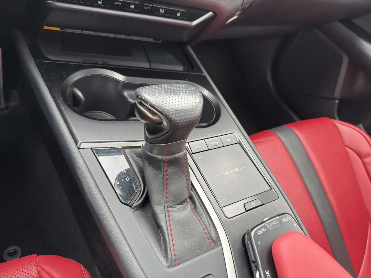 Lexus NX снимка Lexus NX