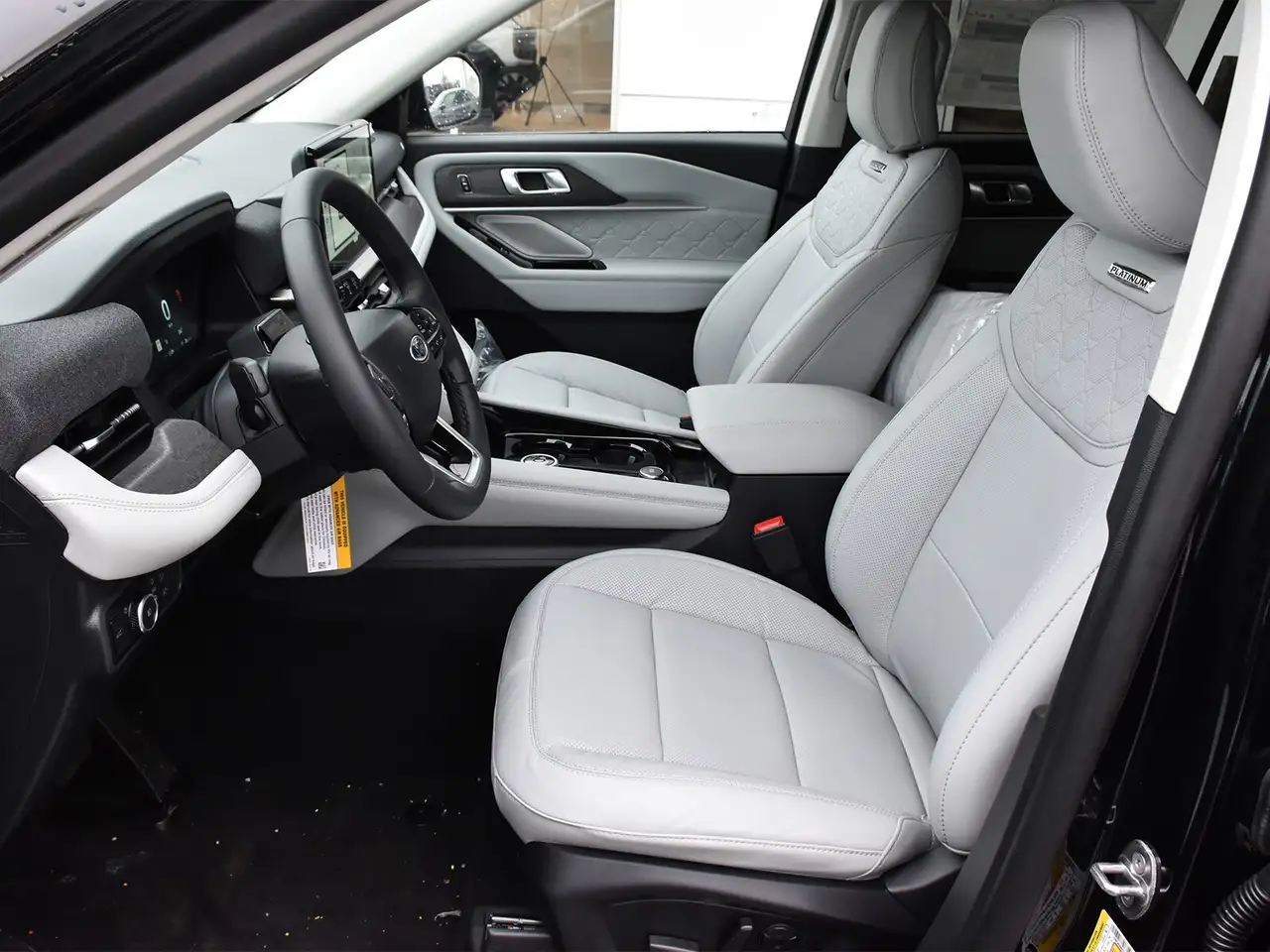Ford Explorer photo Ford Explorer