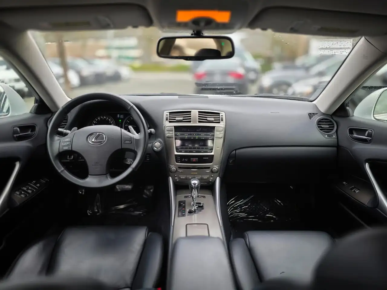 Lexus IS снимка Lexus IS