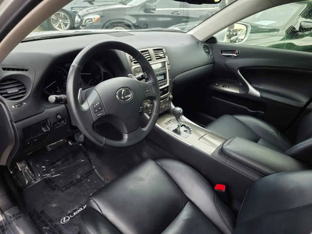 Lexus IS снимка Lexus IS