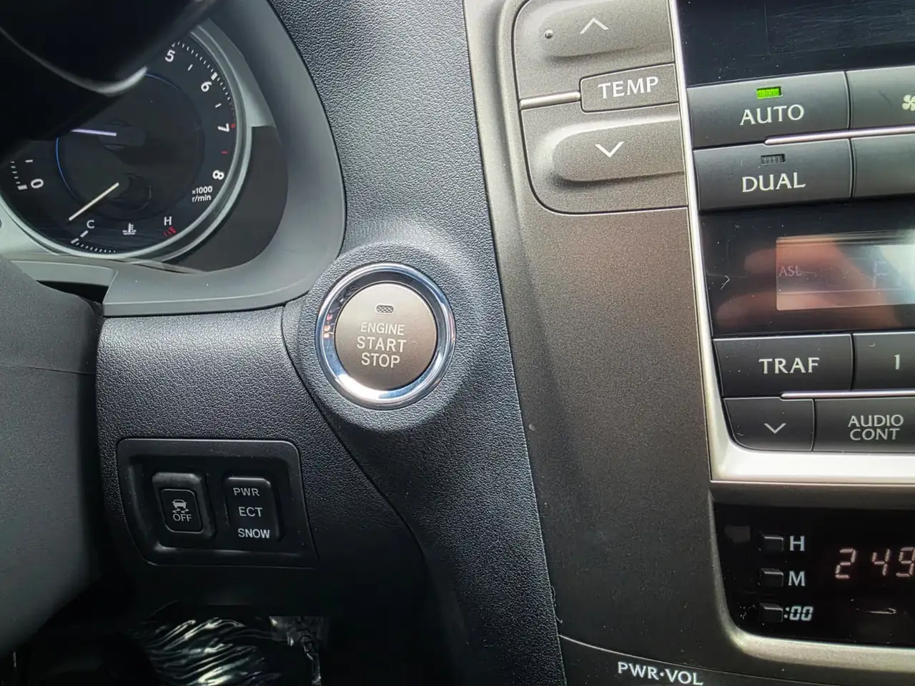 Lexus IS снимка Lexus IS