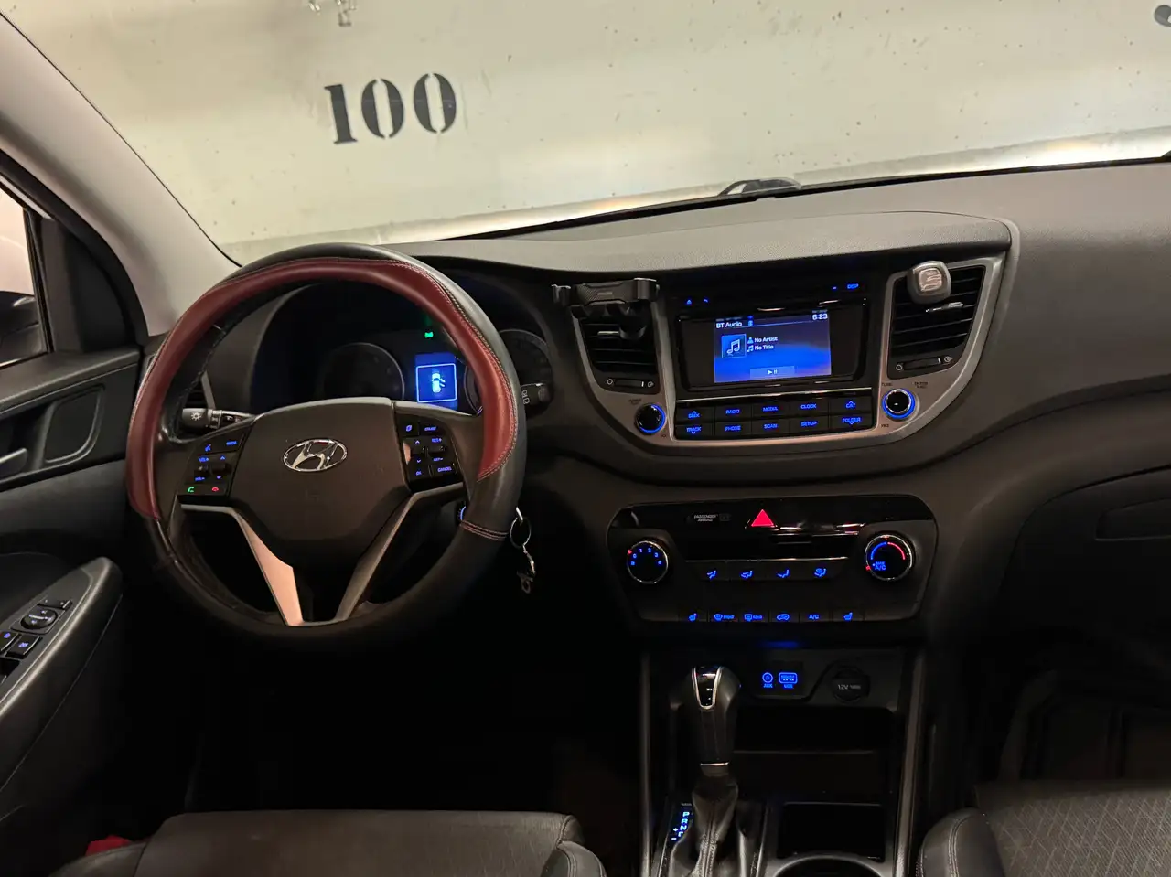 Hyundai TUCSON photo Hyundai TUCSON