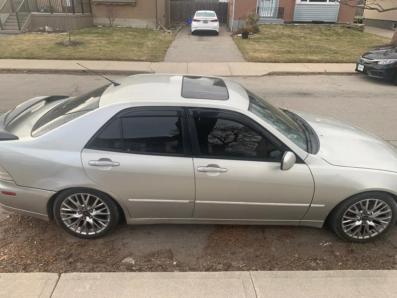 Lexus IS photo Lexus IS
