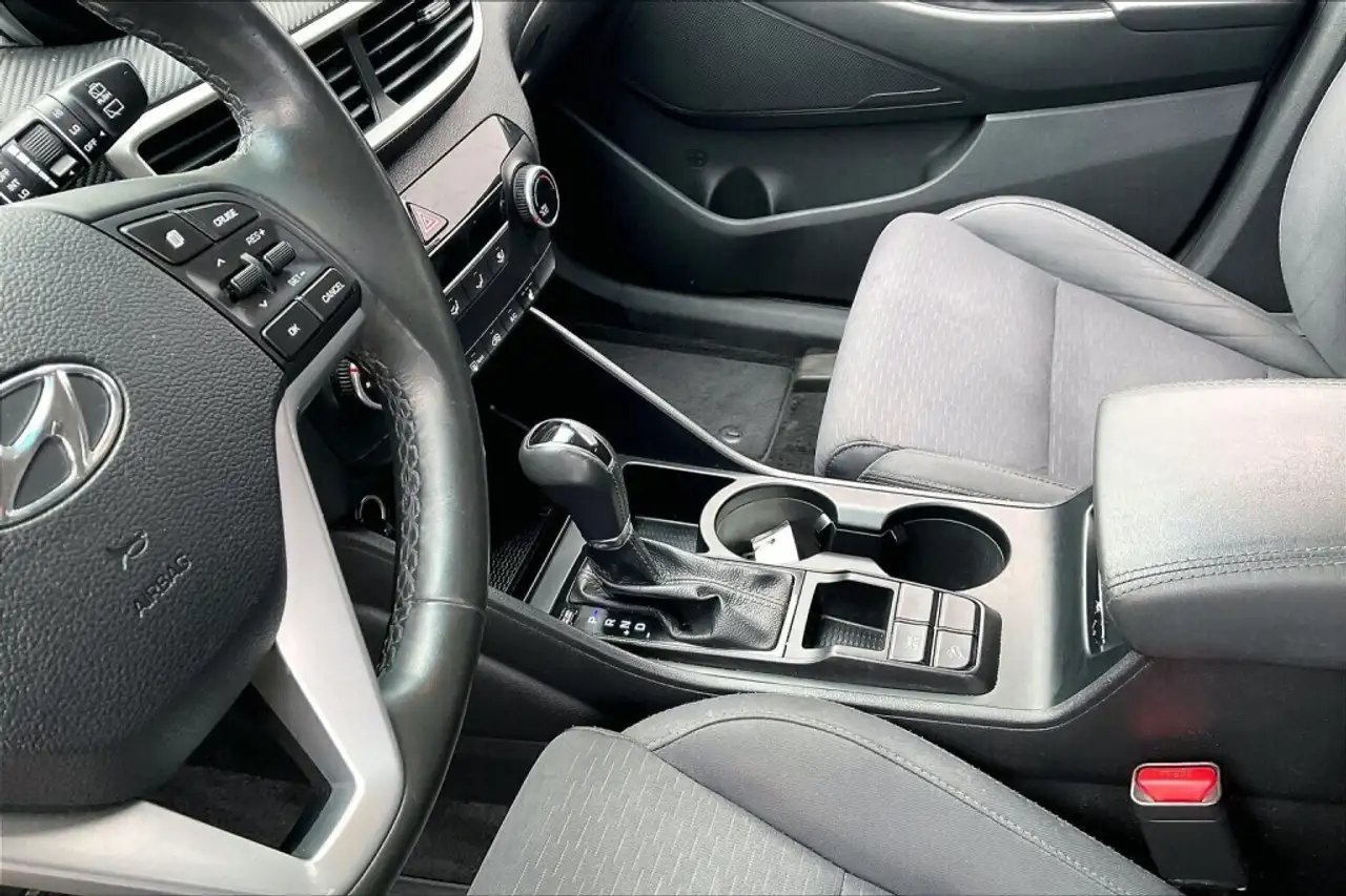 Hyundai TUCSON photo Hyundai TUCSON