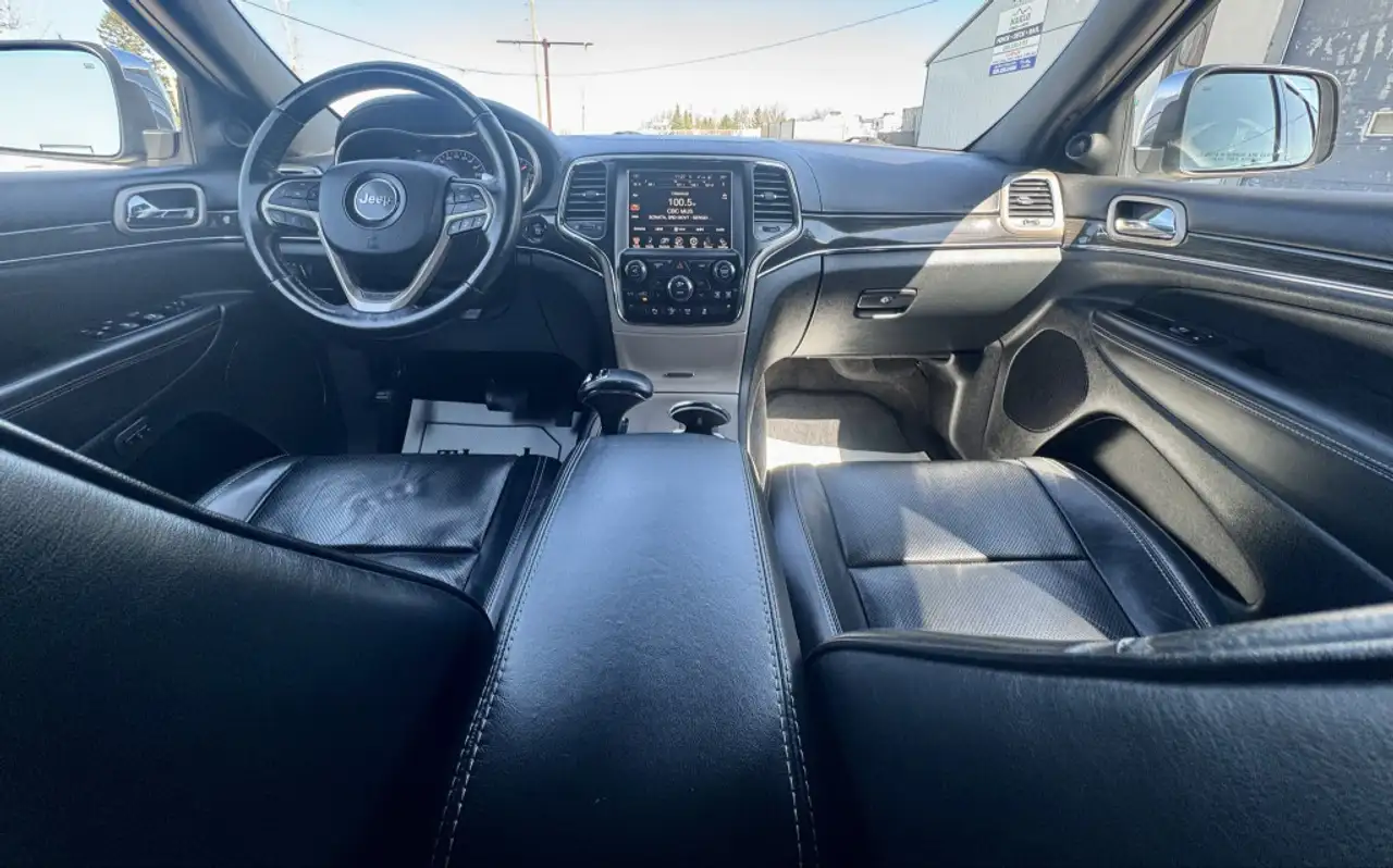 Jeep Grand Cherokee снимка Jeep Grand Cherokee