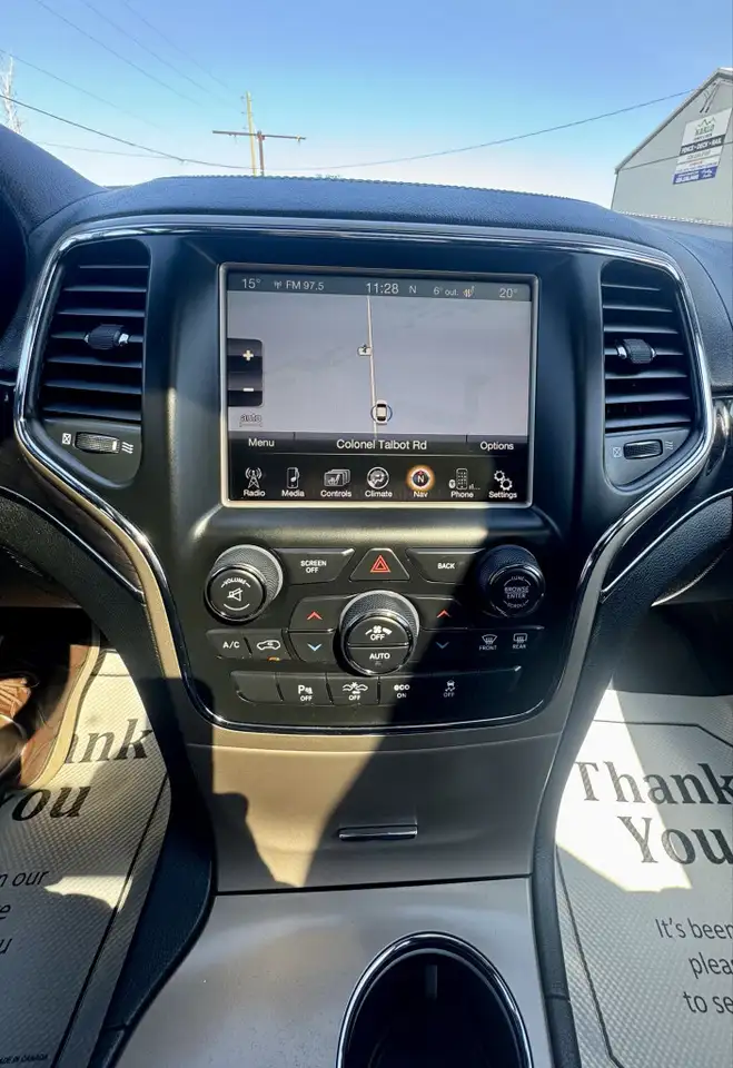 Jeep Grand Cherokee снимка Jeep Grand Cherokee