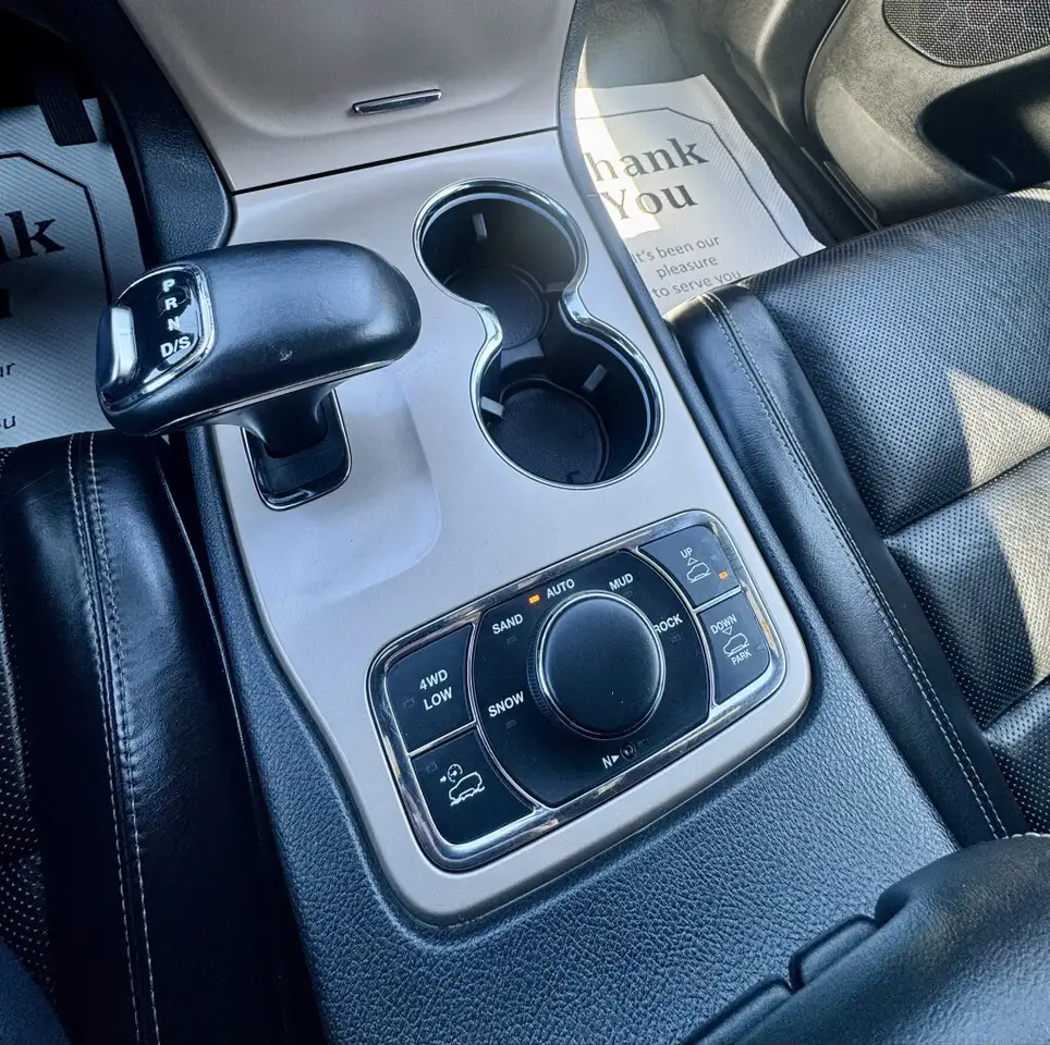 Jeep Grand Cherokee снимка Jeep Grand Cherokee
