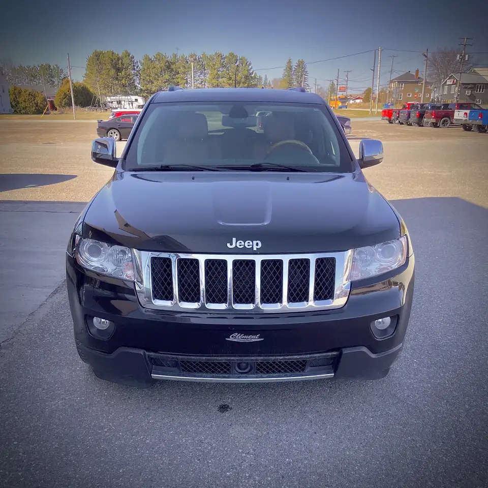 Jeep Grand Cherokee снимка Jeep Grand Cherokee