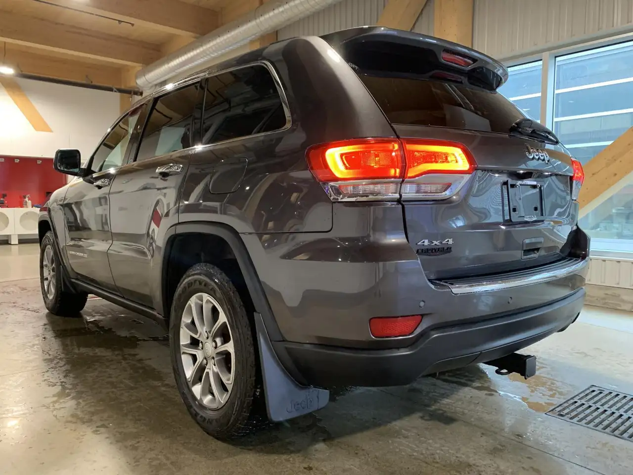 Jeep Grand Cherokee снимка Jeep Grand Cherokee