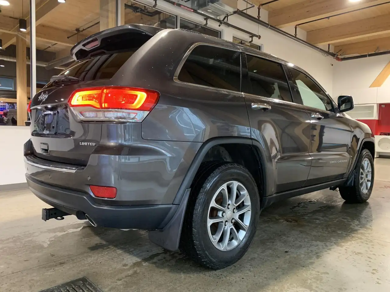 Jeep Grand Cherokee снимка Jeep Grand Cherokee