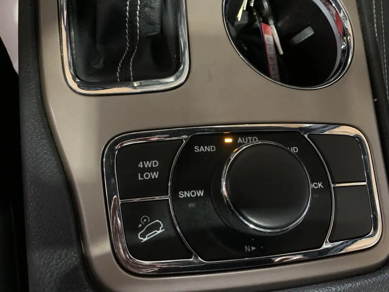 Jeep Grand Cherokee снимка Jeep Grand Cherokee