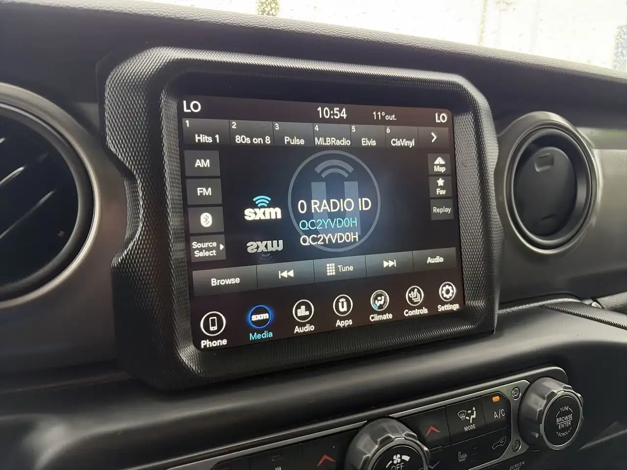 Jeep Gladiator photo Jeep Gladiator
