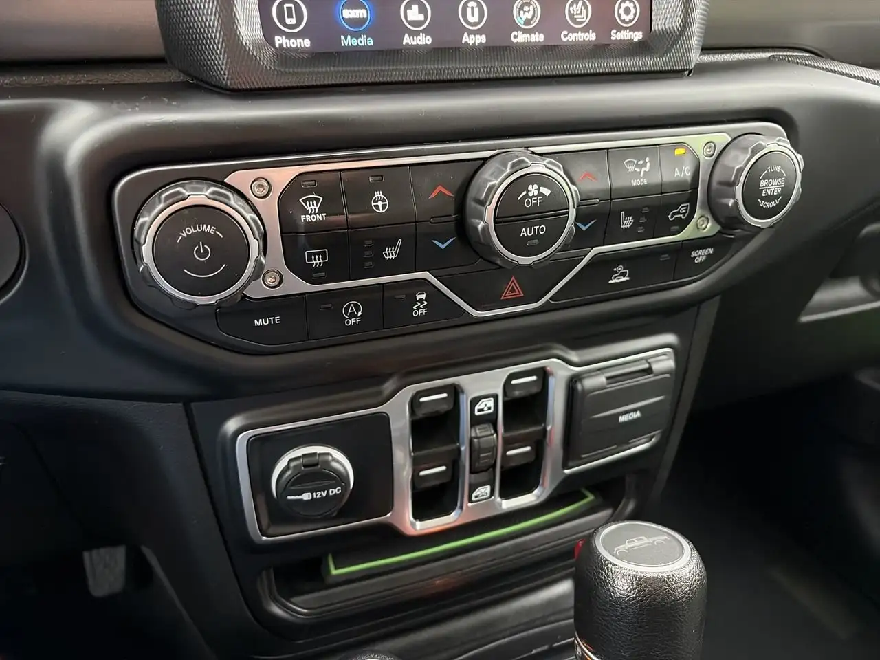 Jeep Gladiator photo Jeep Gladiator