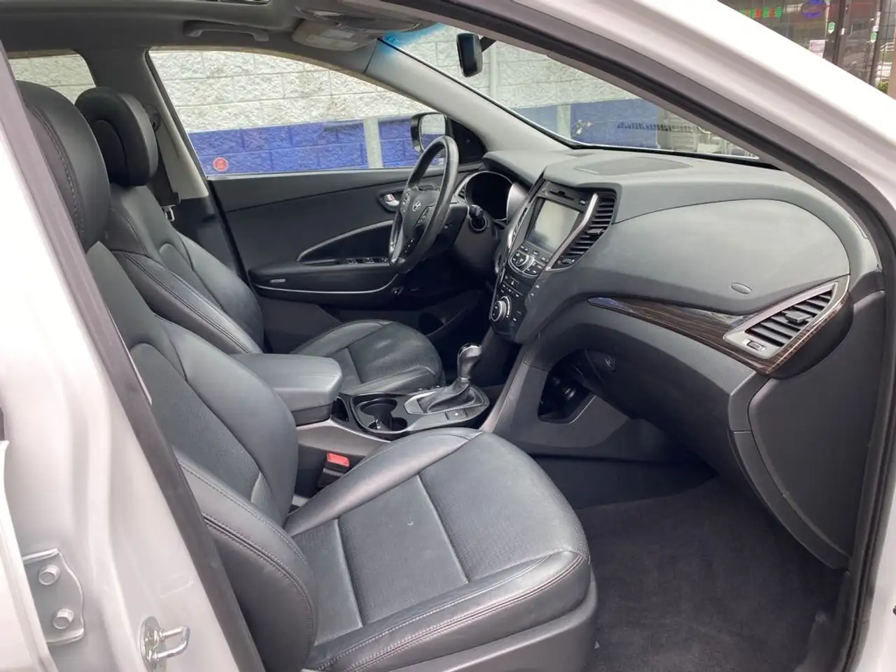 Hyundai SANTA FE снимка Hyundai SANTA FE