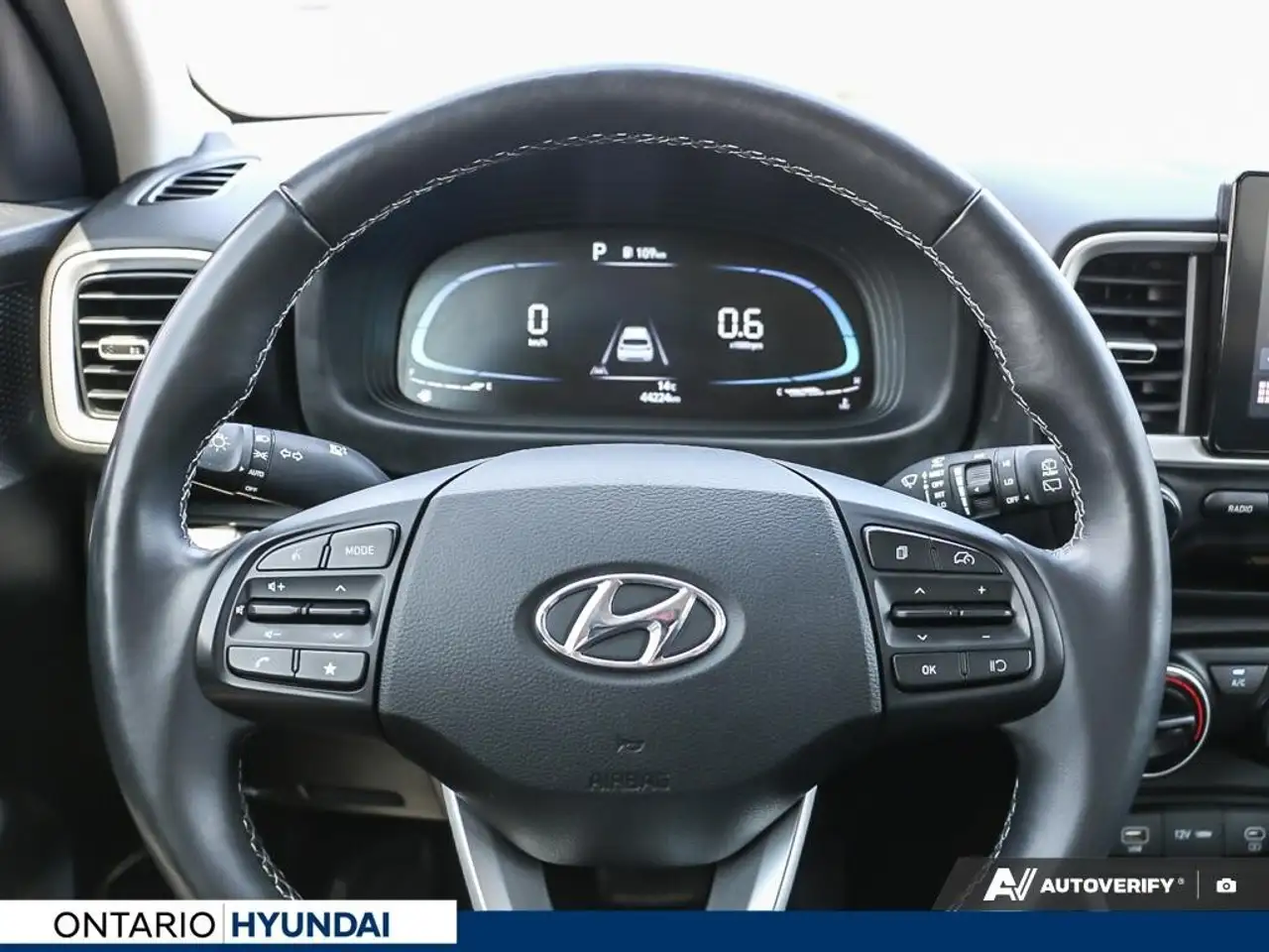 Hyundai Venue снимка Hyundai Venue