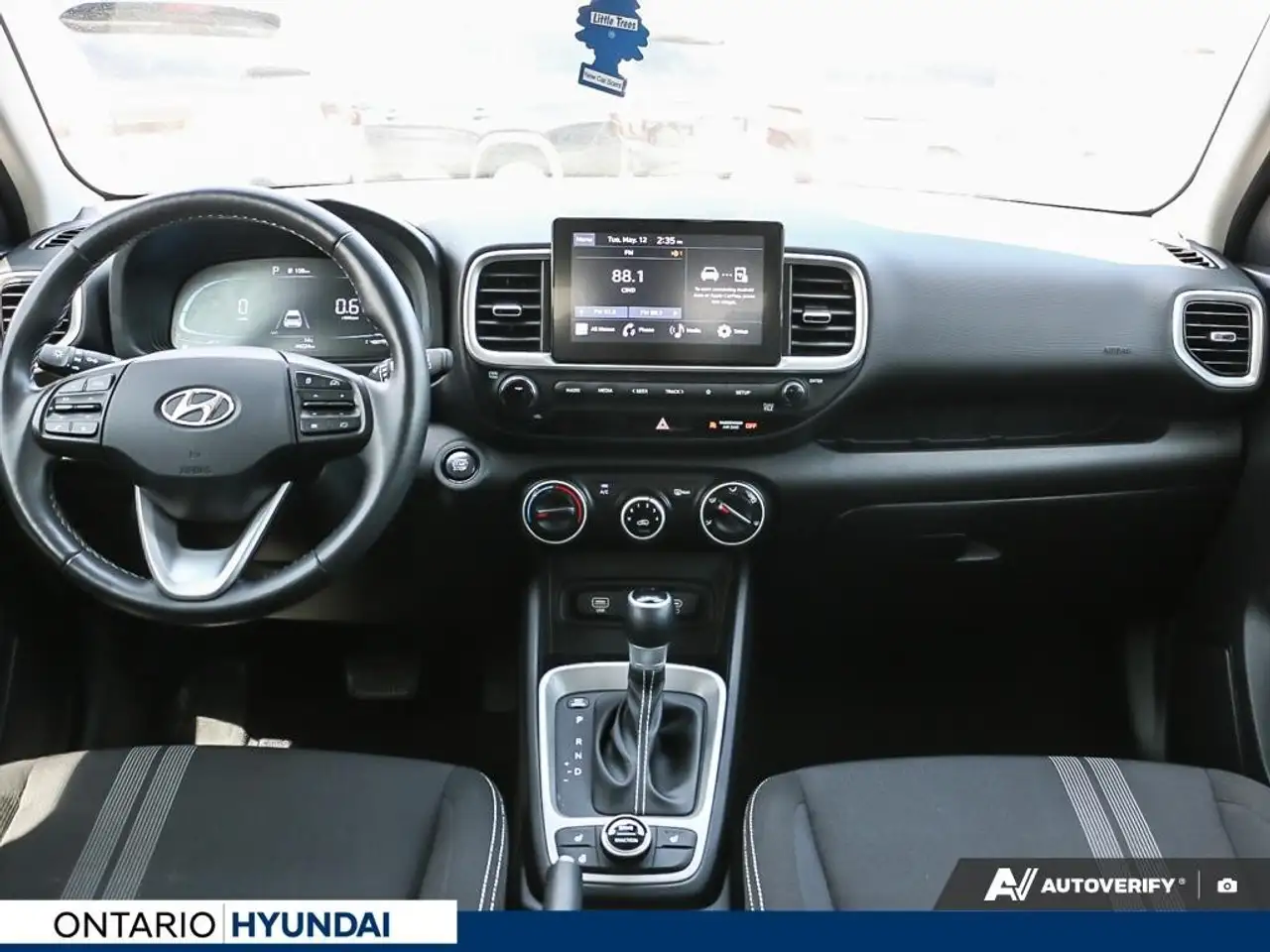 Hyundai Venue снимка Hyundai Venue