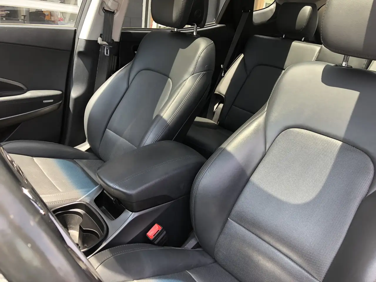 Hyundai SANTA FE снимка Hyundai SANTA FE
