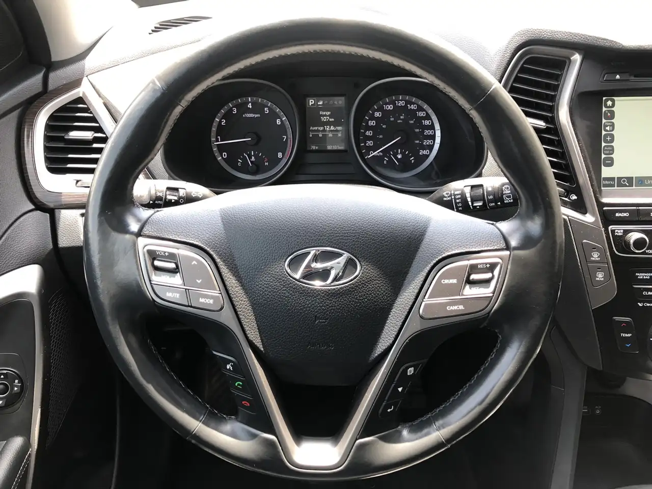 Hyundai SANTA FE снимка Hyundai SANTA FE