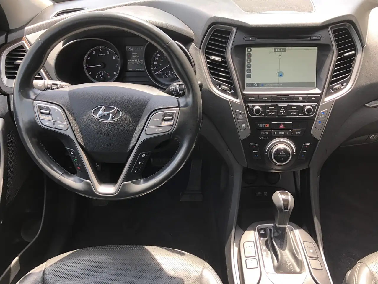 Hyundai SANTA FE снимка Hyundai SANTA FE