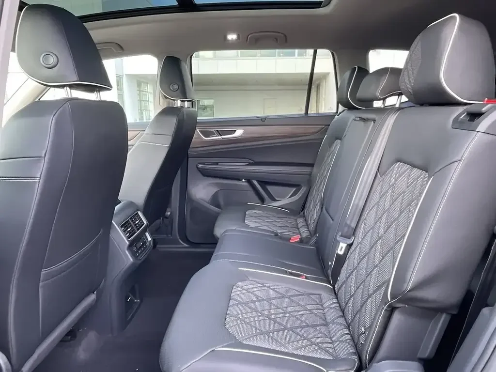 Volkswagen Atlas снимка Volkswagen Atlas