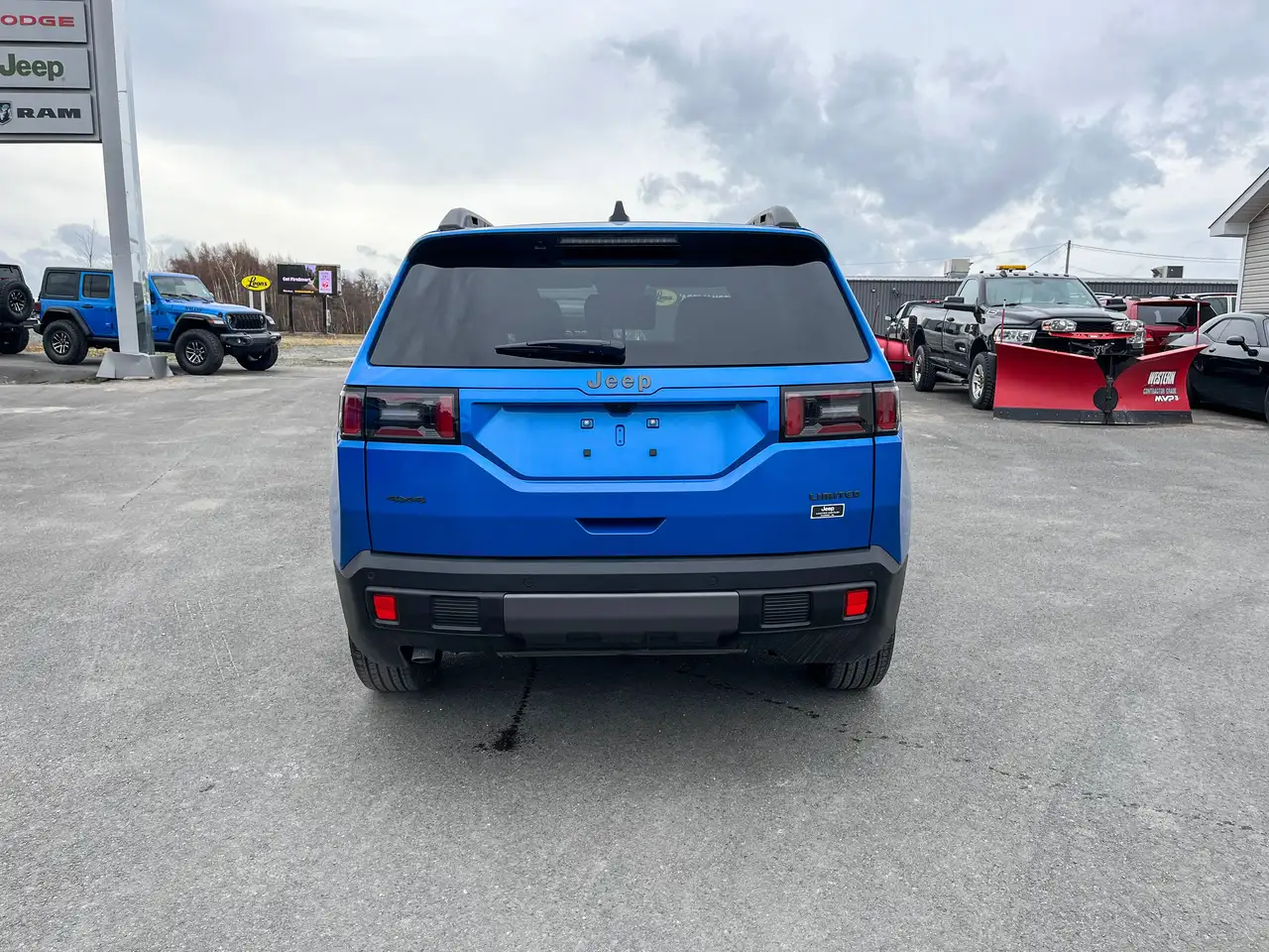 Jeep Cherokee снимка Jeep Cherokee