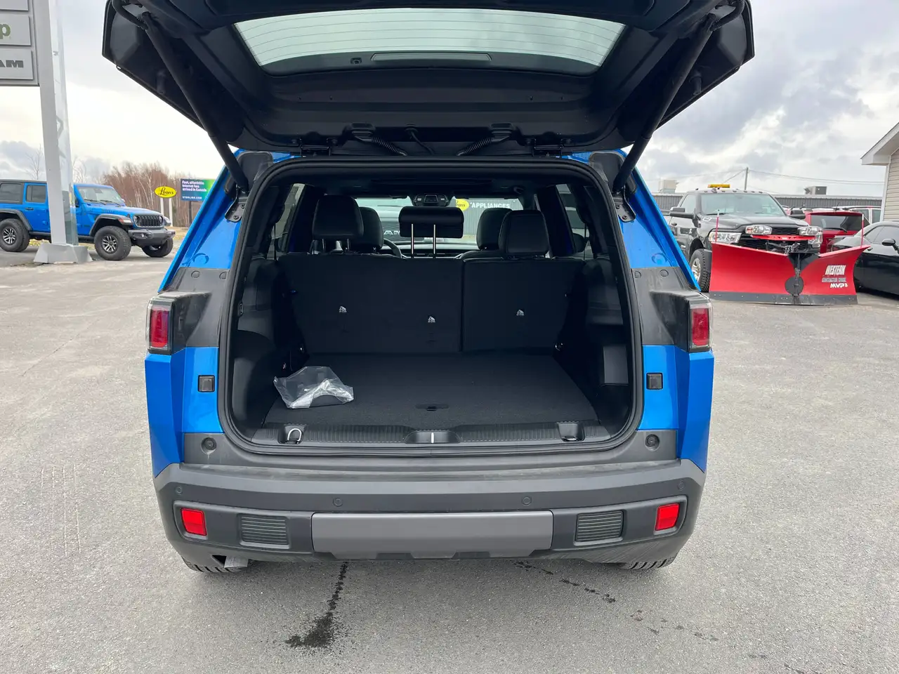 Jeep Cherokee снимка Jeep Cherokee