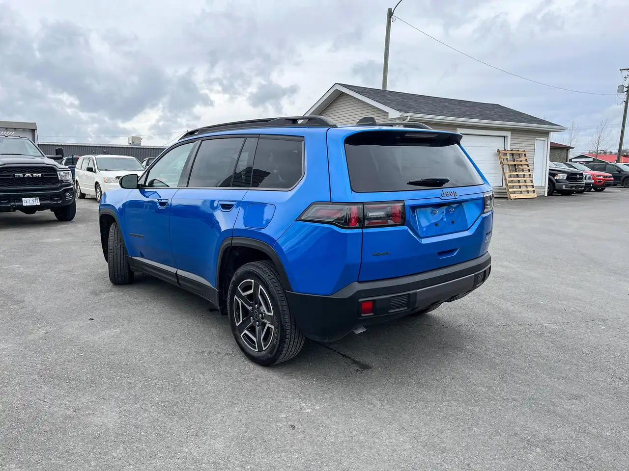 Jeep Cherokee снимка Jeep Cherokee