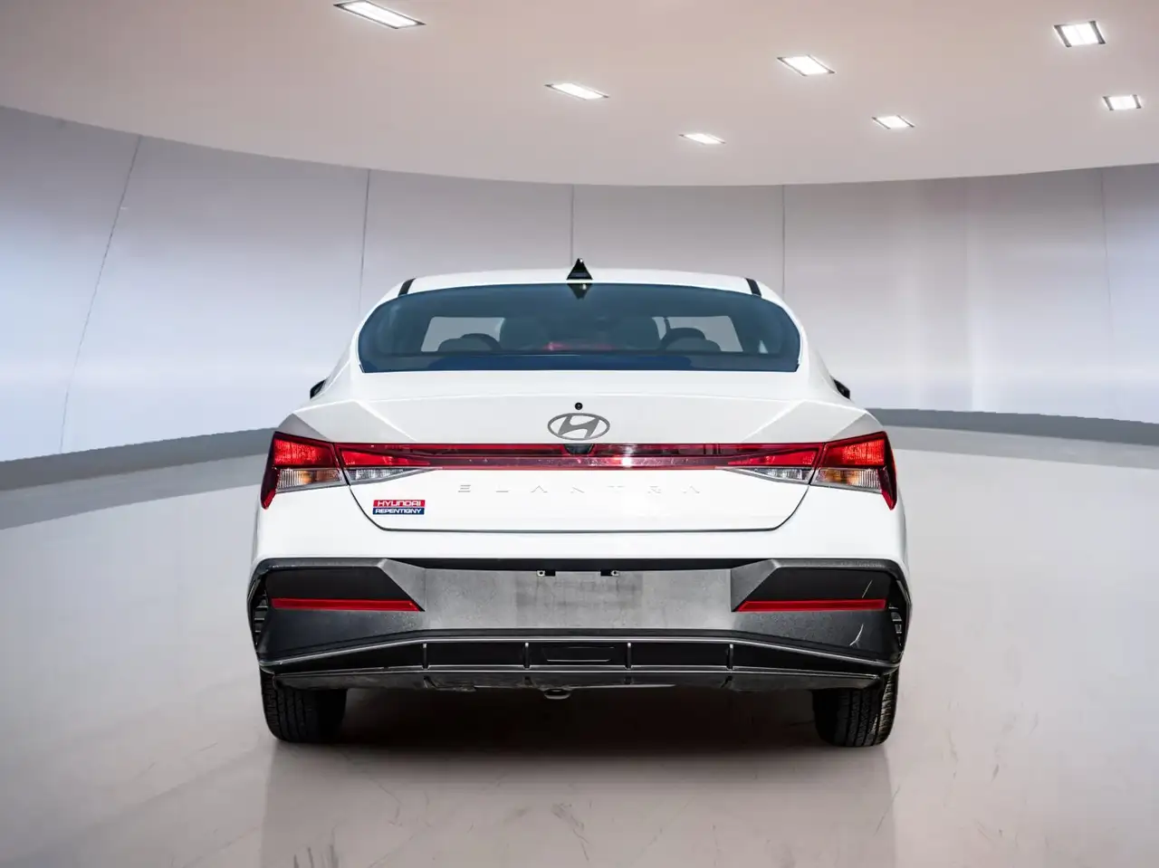 Hyundai ELANTRA снимка Hyundai ELANTRA