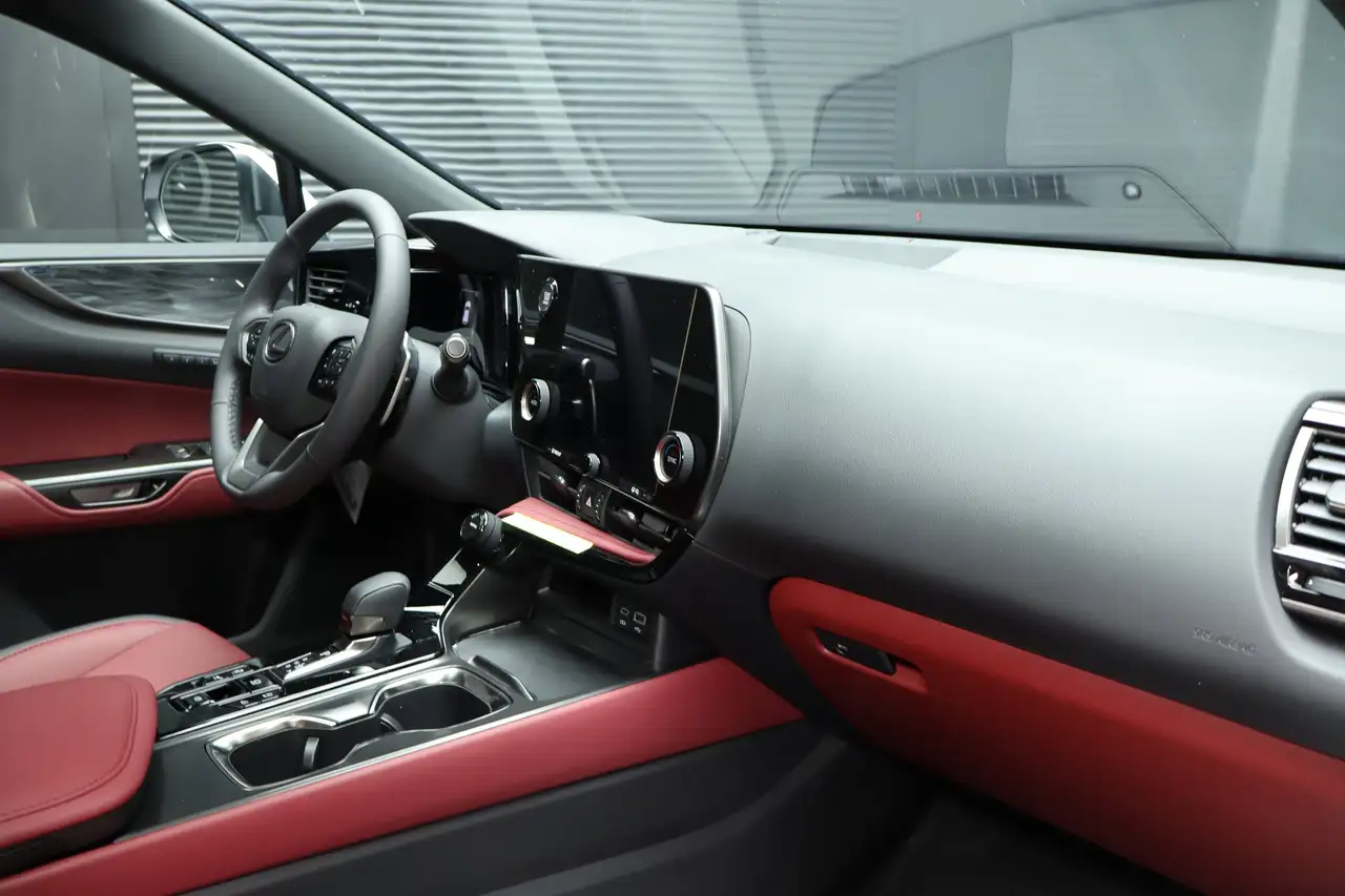 Lexus NX photo Lexus NX