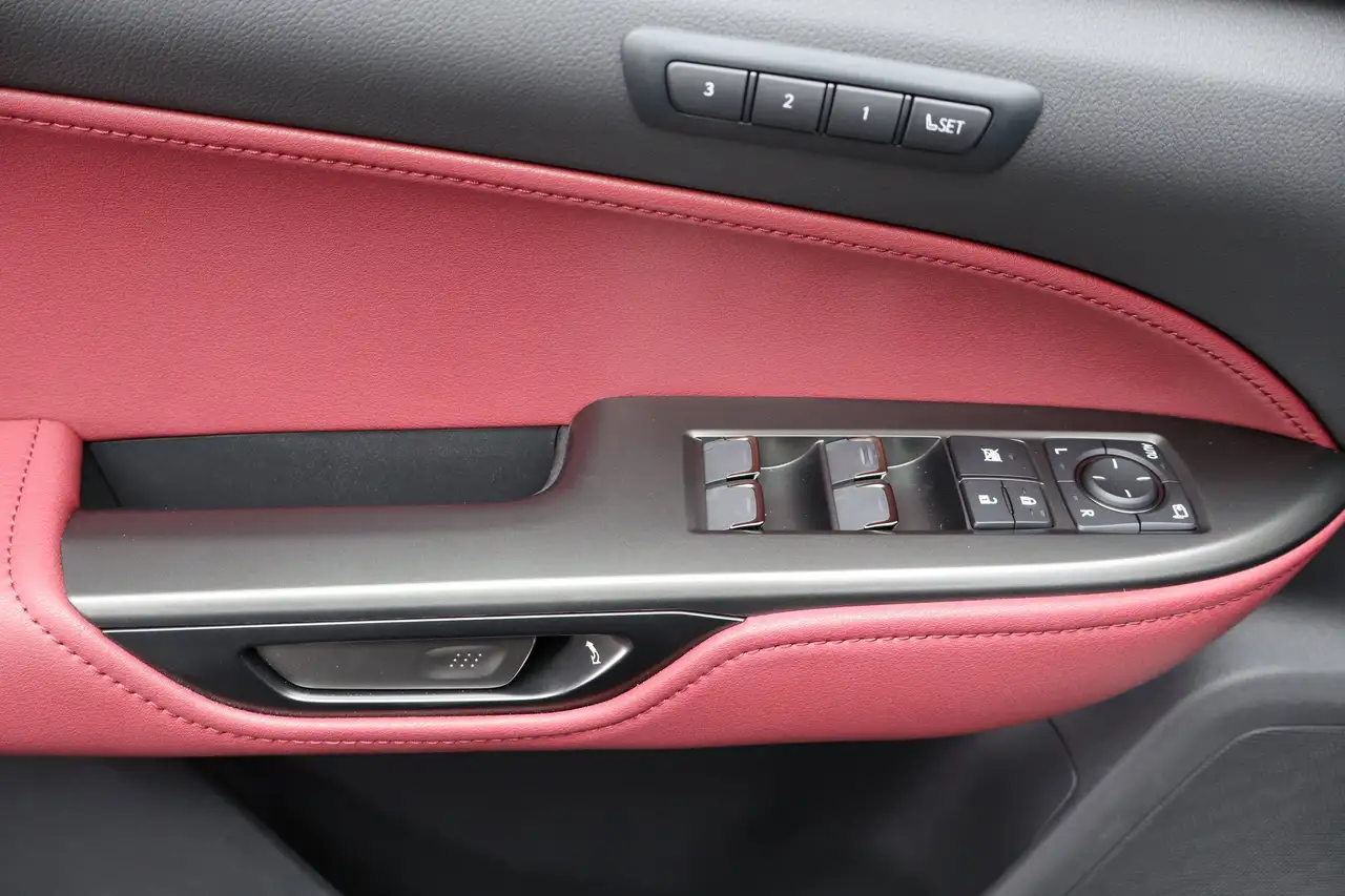 Lexus NX photo Lexus NX