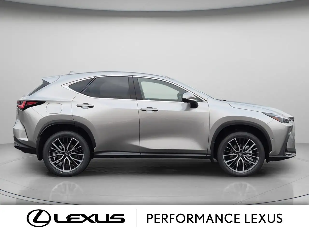 Lexus NX снимка Lexus NX