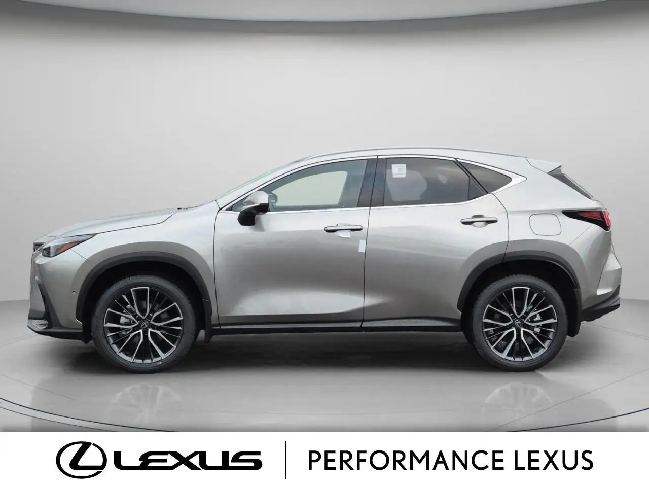 Lexus NX снимка Lexus NX