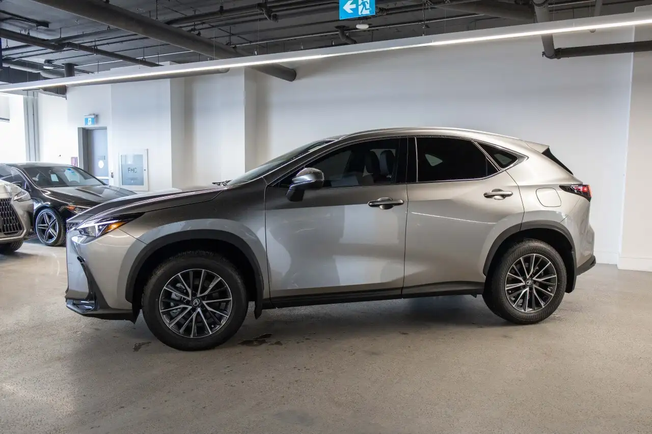 Lexus NX снимка Lexus NX