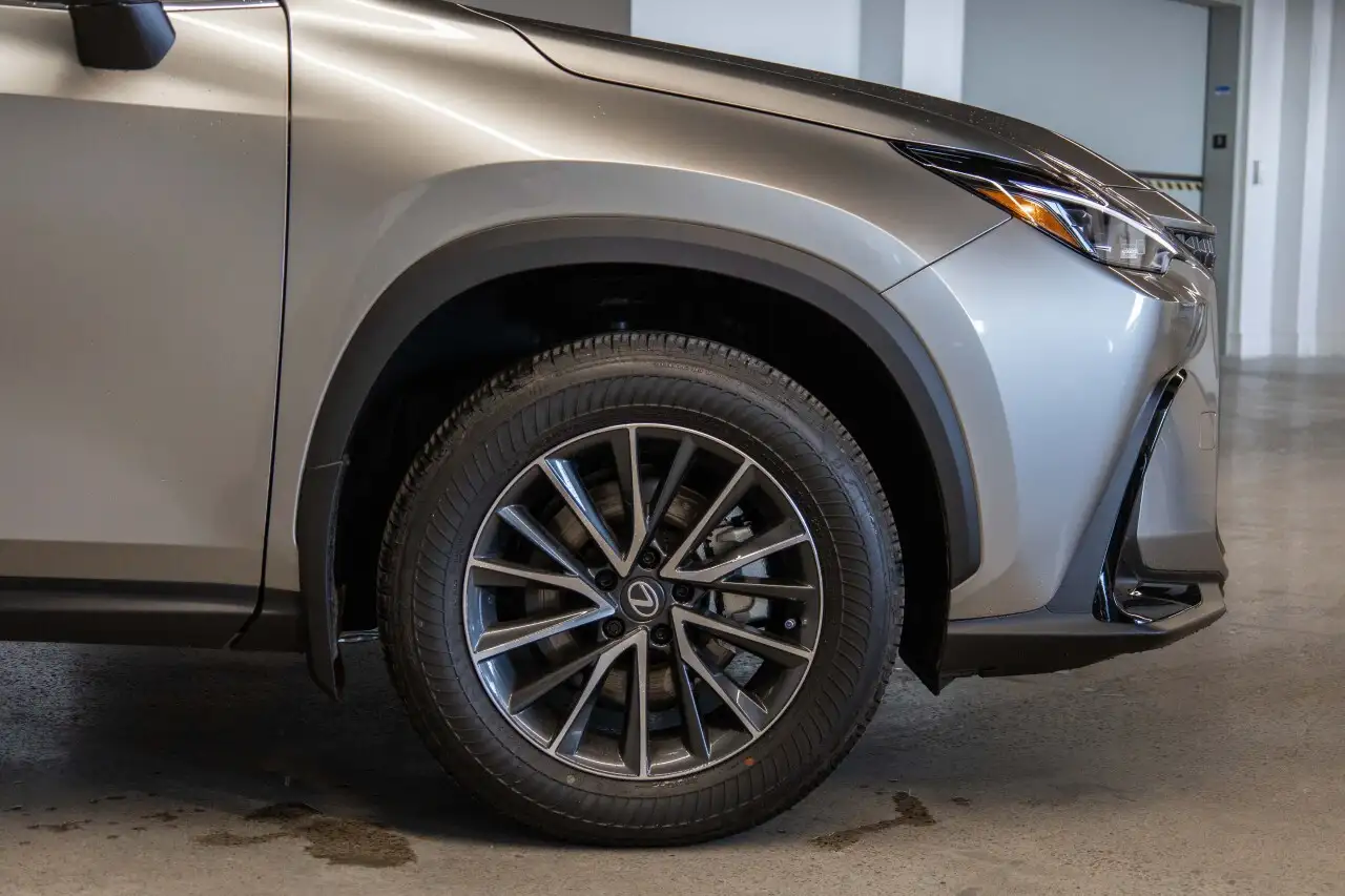Lexus NX снимка Lexus NX
