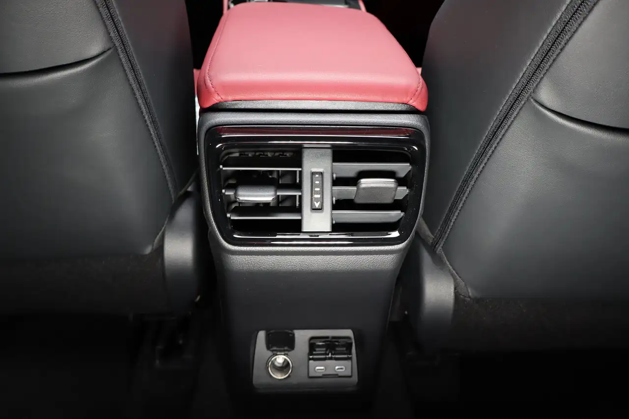 Lexus NX photo Lexus NX