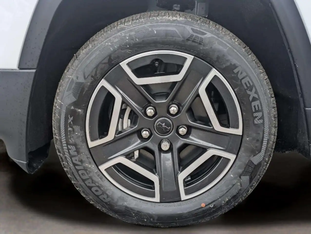 Jeep Cherokee снимка Jeep Cherokee