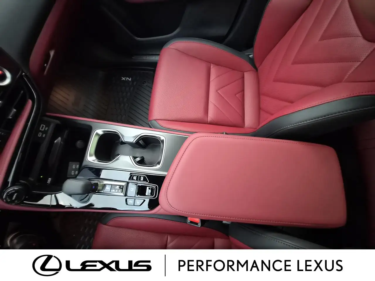 Lexus NX снимка Lexus NX
