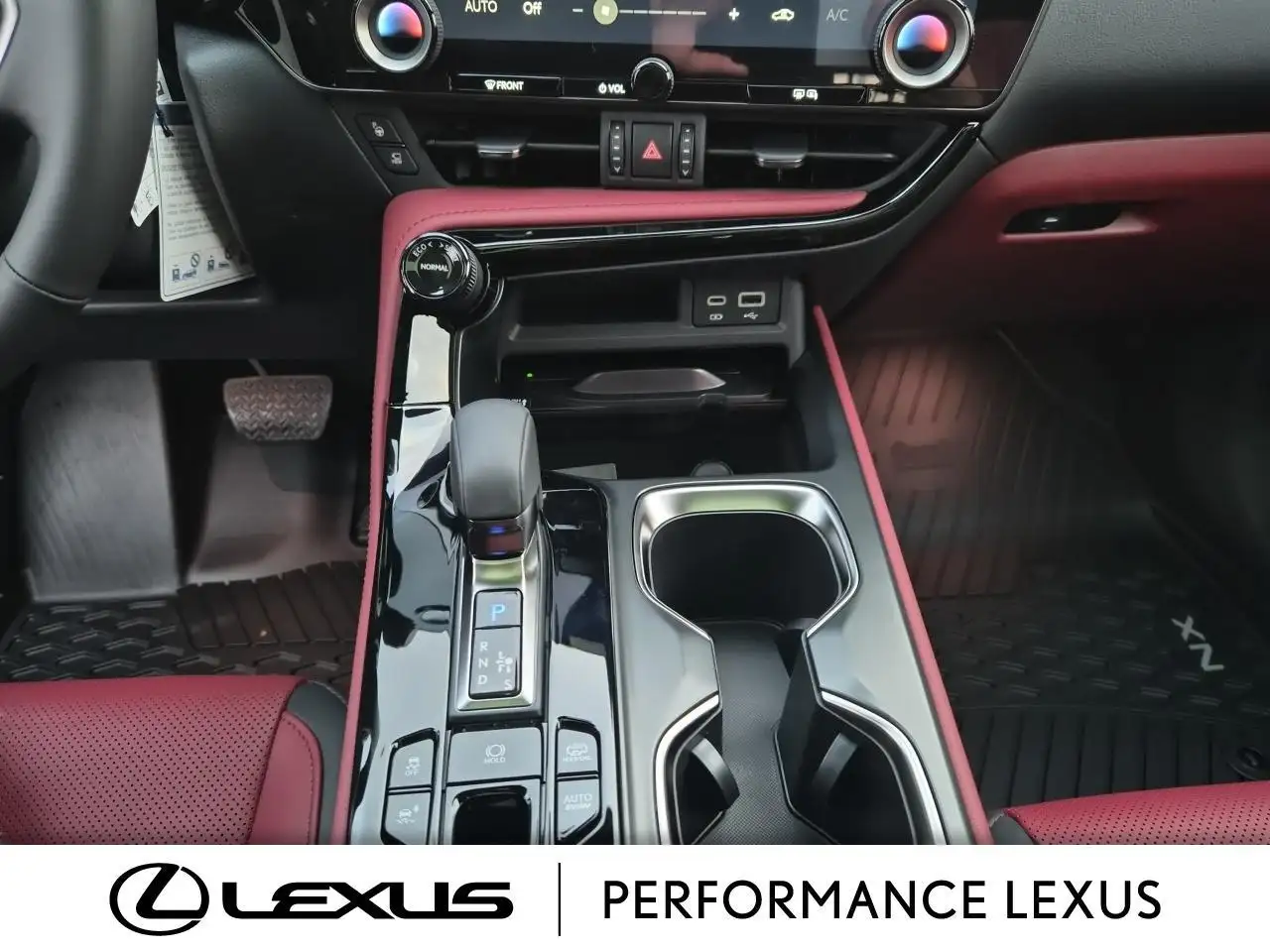 Lexus NX снимка Lexus NX