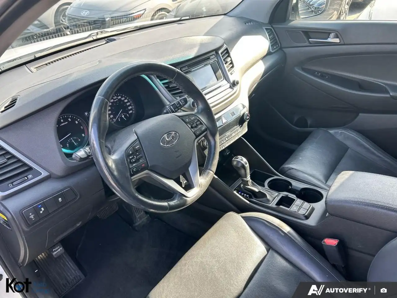 Hyundai TUCSON photo Hyundai TUCSON