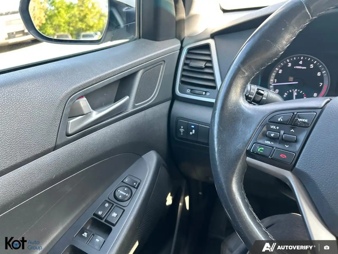 Hyundai TUCSON photo Hyundai TUCSON