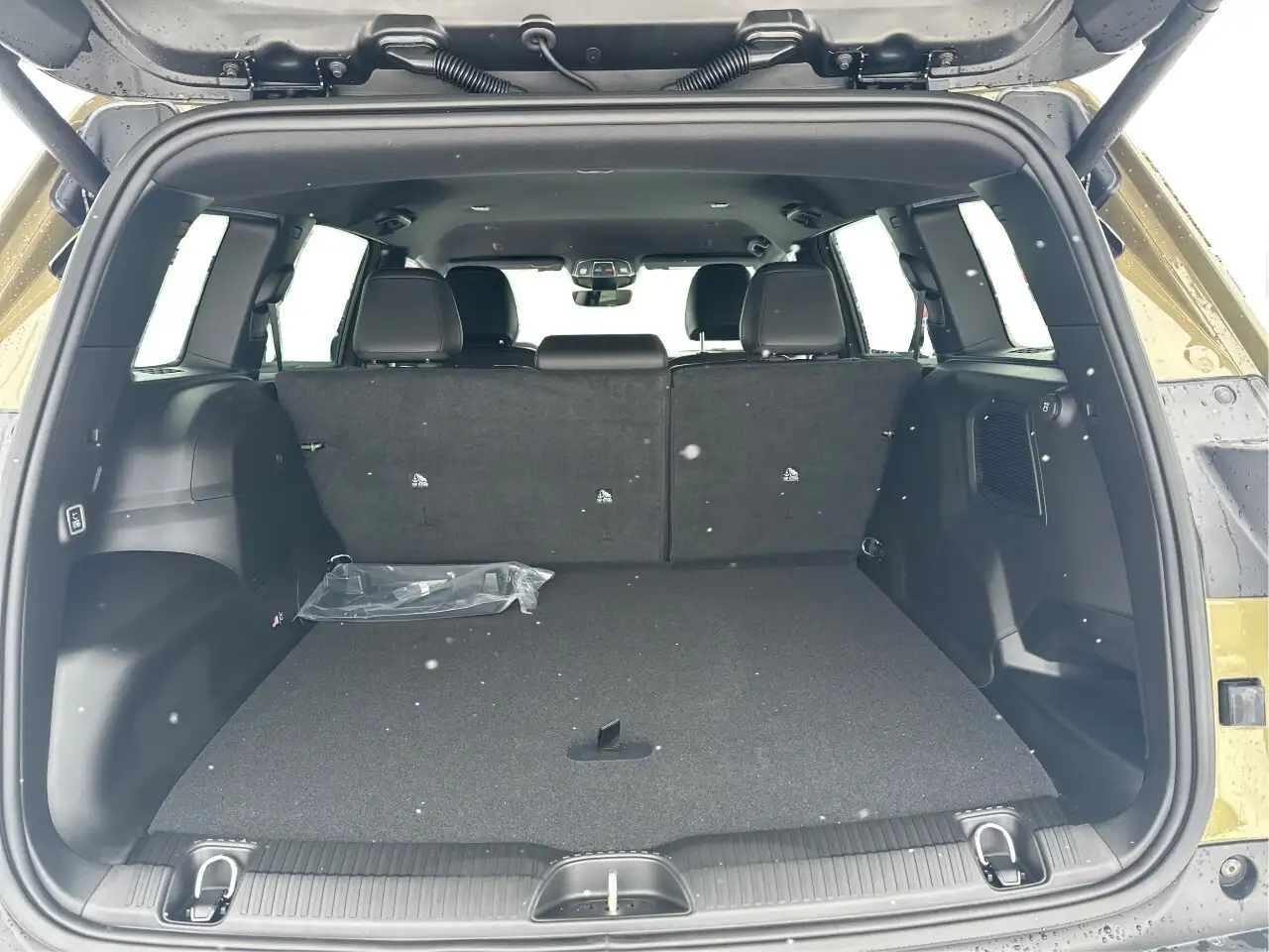 Jeep Cherokee снимка Jeep Cherokee