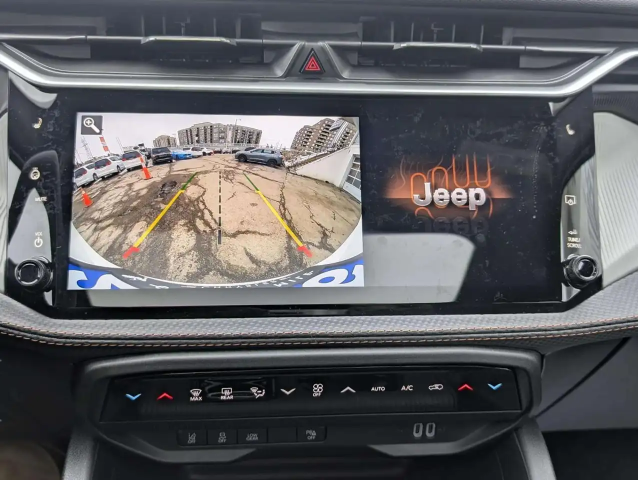 Jeep Cherokee снимка Jeep Cherokee
