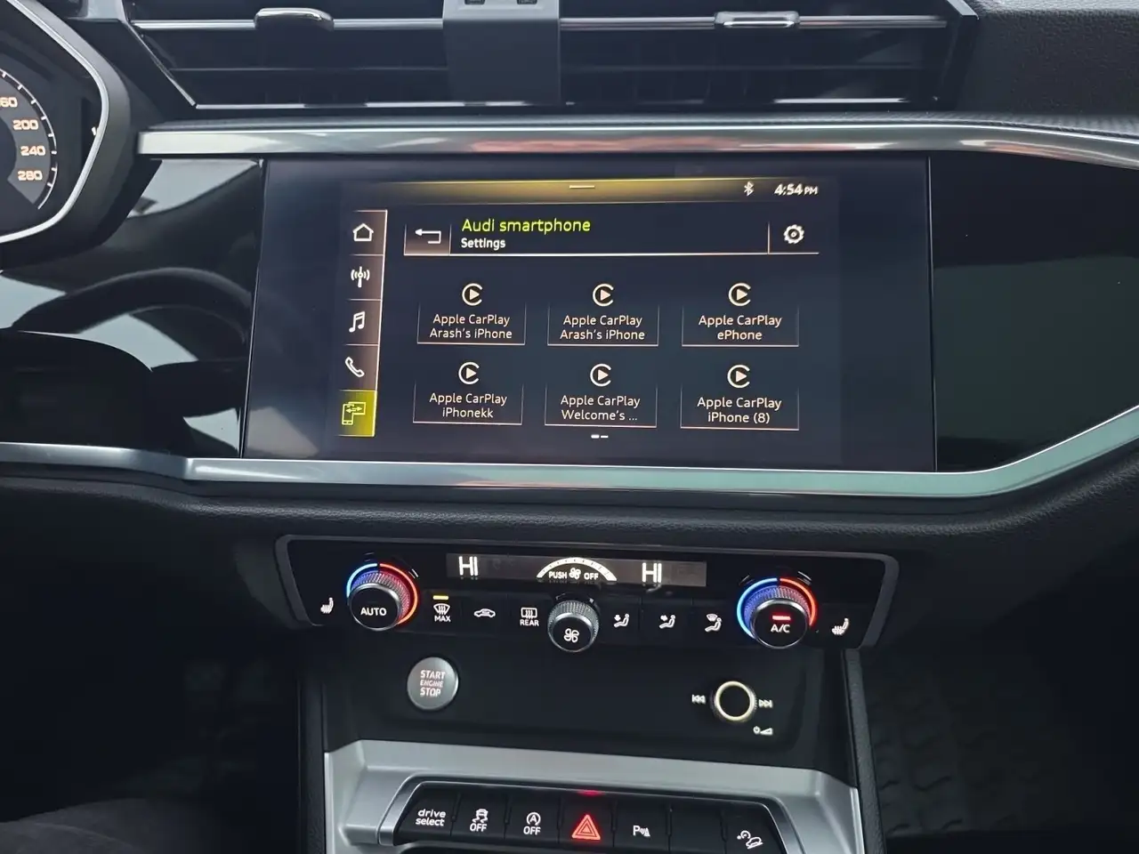 Audi Q3 снимка Audi Q3