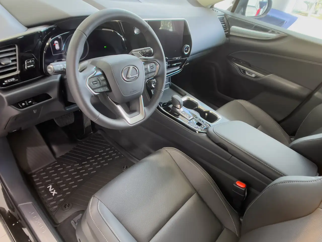 Lexus NX fotografie Lexus NX
