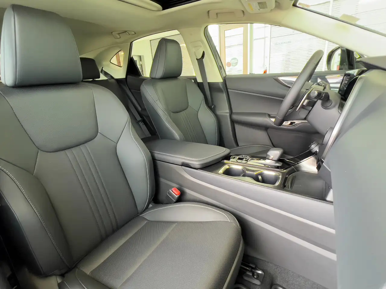 Lexus NX fotografie Lexus NX