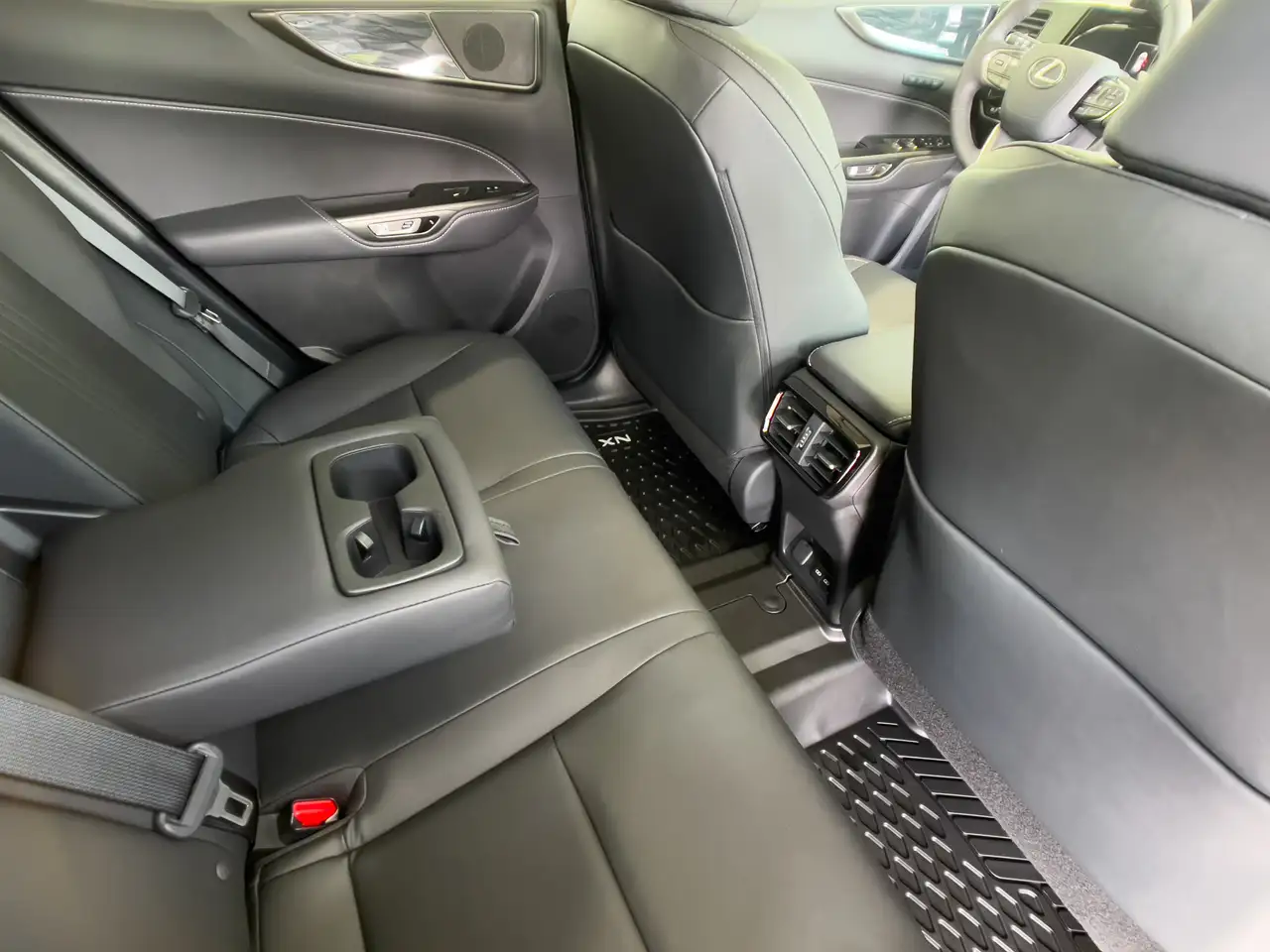Lexus NX fotografie Lexus NX