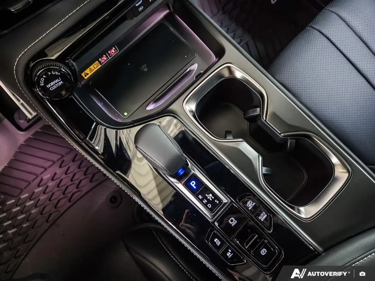 Lexus NX снимка Lexus NX