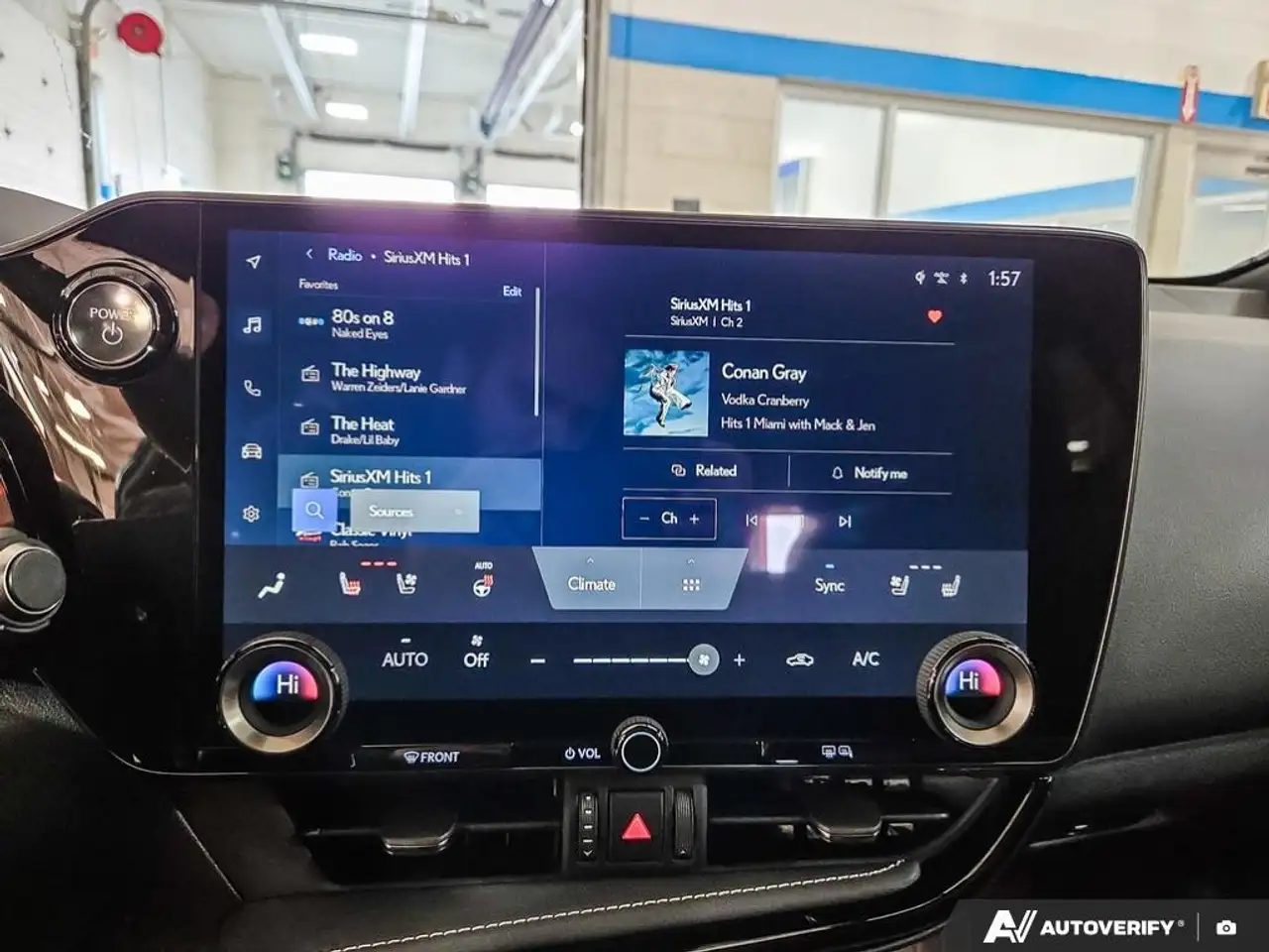 Lexus NX снимка Lexus NX
